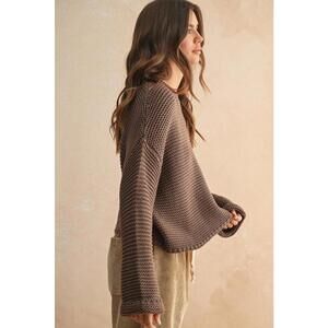 ROUND NECK SWEATER KNITTED TOP: CHOCOLATE